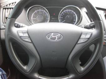 2010 Hyundai Sonata Pictures