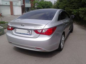2010 Hyundai Sonata Photos