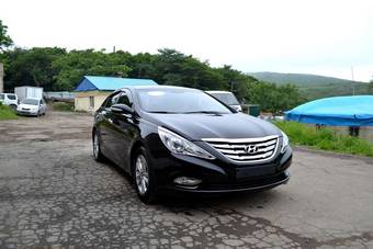 2010 Hyundai Sonata Photos