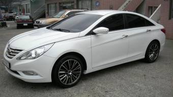 2011 Hyundai Sonata Photos