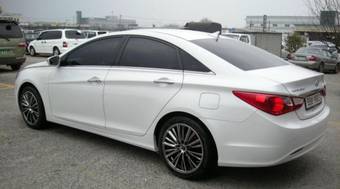 2011 Hyundai Sonata Photos