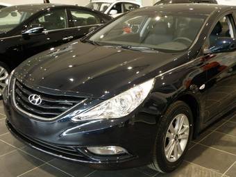 2011 Hyundai Sonata Photos