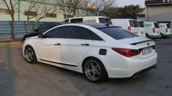 2011 Hyundai Sonata Photos