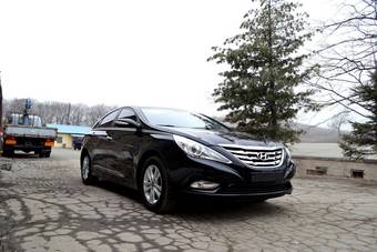 2011 Hyundai Sonata Photos