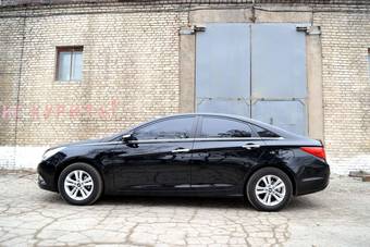 2011 Hyundai Sonata Photos