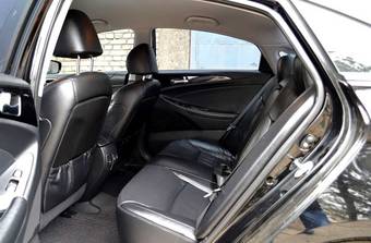 2011 Hyundai Sonata Images