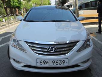 2011 Hyundai Sonata Pictures