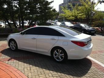 2011 Hyundai Sonata Pictures