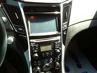 2011 Hyundai Sonata Pictures