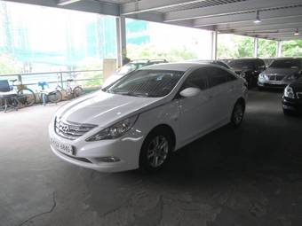 2011 Hyundai Sonata Pictures