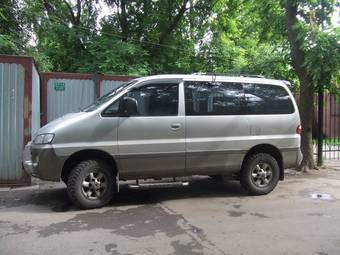 1999 Hyundai Starex Photos
