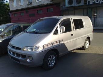 1999 Hyundai Starex Photos