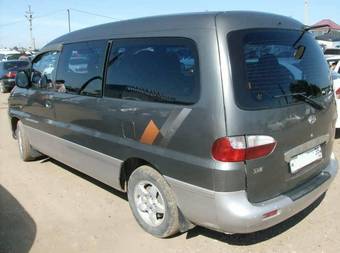 2000 Hyundai Starex Photos