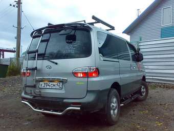 2001 Hyundai Starex Images