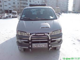 2001 Hyundai Starex Images