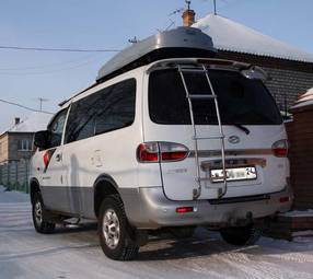 2001 Hyundai Starex Images
