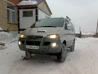 2001 Hyundai Starex Photos