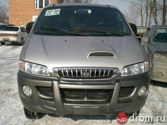 2001 Hyundai Starex Photos