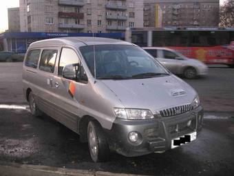 2001 Hyundai Starex Pics