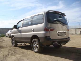 2001 Hyundai Starex Pictures