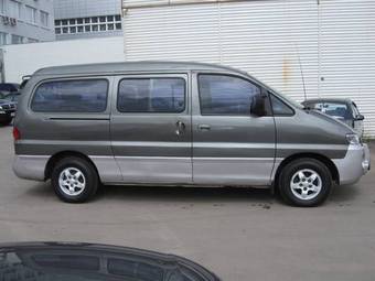 2001 Hyundai Starex Pictures
