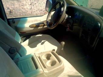2001 Hyundai Starex Photos