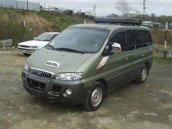 2001 Hyundai Starex Photos