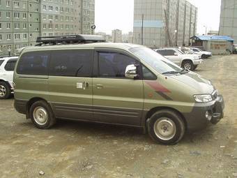 2001 Hyundai Starex Pictures