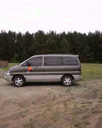 2001 Hyundai Starex Photos