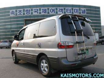 2002 Hyundai Starex Photos