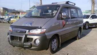 2002 Hyundai Starex Photos