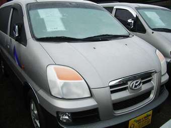 2002 Hyundai Starex Photos
