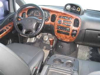 2002 Hyundai Starex Pictures