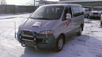 2002 Hyundai Starex Photos