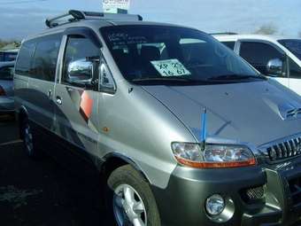 2002 Hyundai Starex Photos