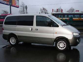 2002 Hyundai Starex Pictures
