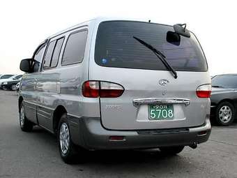 2002 Hyundai Starex Photos