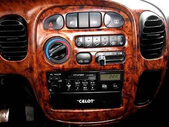 2002 Hyundai Starex Pictures