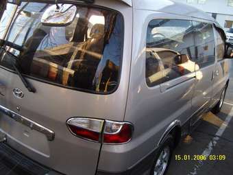 2002 Hyundai Starex Pictures