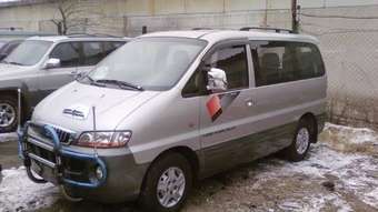 2002 Hyundai Starex Photos