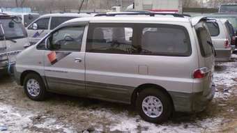2002 Hyundai Starex Pictures