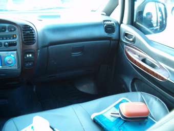 2002 Hyundai Starex Pictures