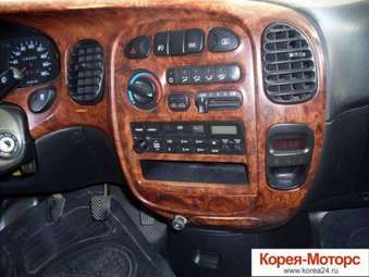 2002 Hyundai Starex Photos