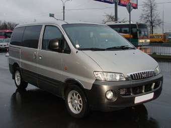 2002 Hyundai Starex Photos