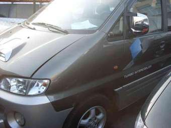 2002 Hyundai Starex Photos
