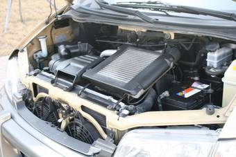 2002 Hyundai Starex Pictures
