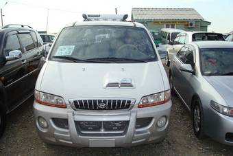 2002 Hyundai Starex Pics