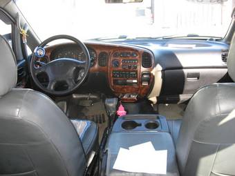 2002 Hyundai Starex Pictures