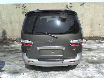 2002 Hyundai Starex Pictures
