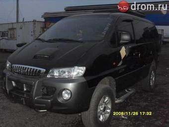 2002 Hyundai Starex Photos